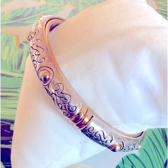 BRIGHTON Aires Hinged Bangle Two Tone Gold & Silver Plated Etched Magnetic Clasp - Picture 6 of 13